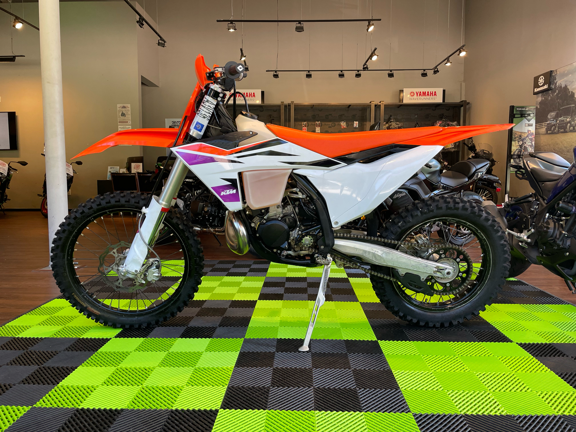2024 KTM 300 XC in Tyngsboro, Massachusetts - Photo 2