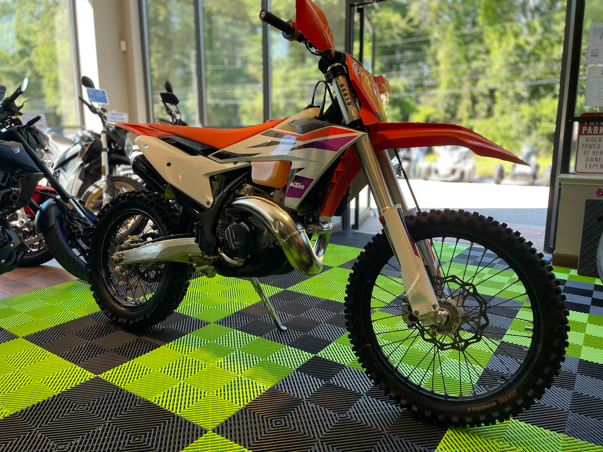 2024 KTM 300 XC in Tyngsboro, Massachusetts - Photo 7