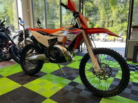 2024 KTM 300 XC in Tyngsboro, Massachusetts - Photo 7