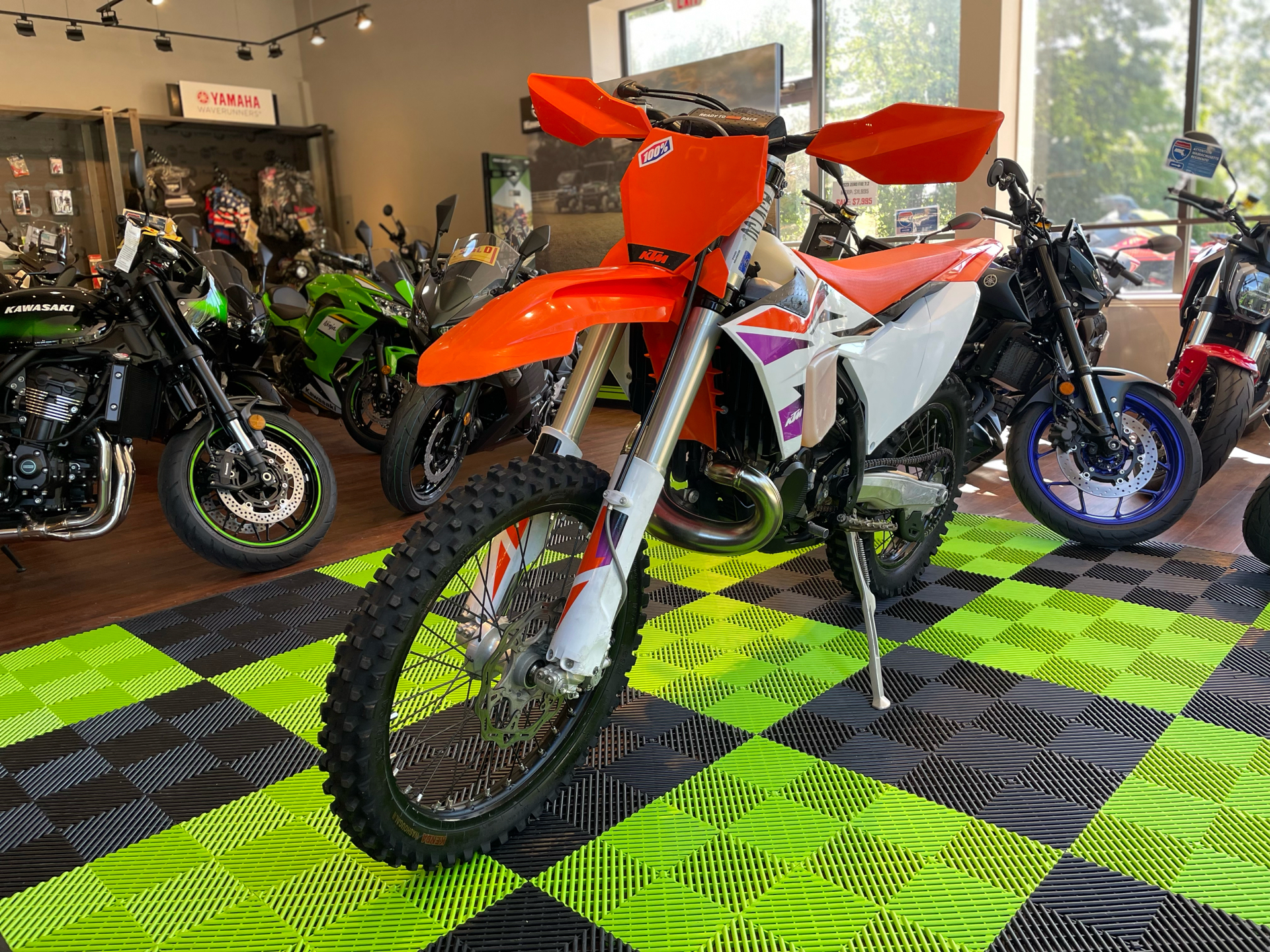 2024 KTM 300 XC in Tyngsboro, Massachusetts - Photo 8