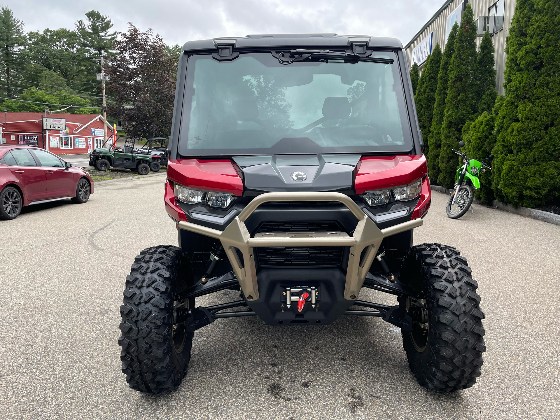 2025 Can-Am Defender Limited in Tyngsboro, Massachusetts - Photo 3