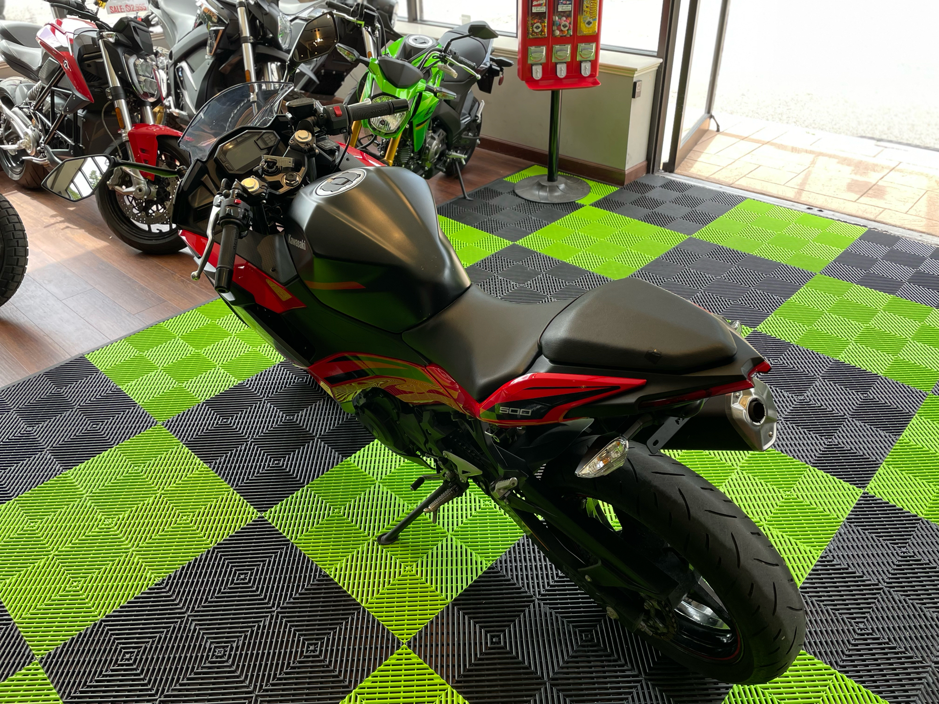 2024 Kawasaki Ninja 500 ABS in Tyngsboro, Massachusetts - Photo 9