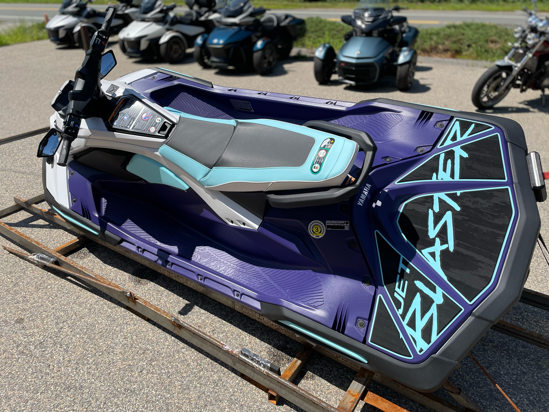 2025 Yamaha JetBlaster LTD in Tyngsboro, Massachusetts - Photo 3