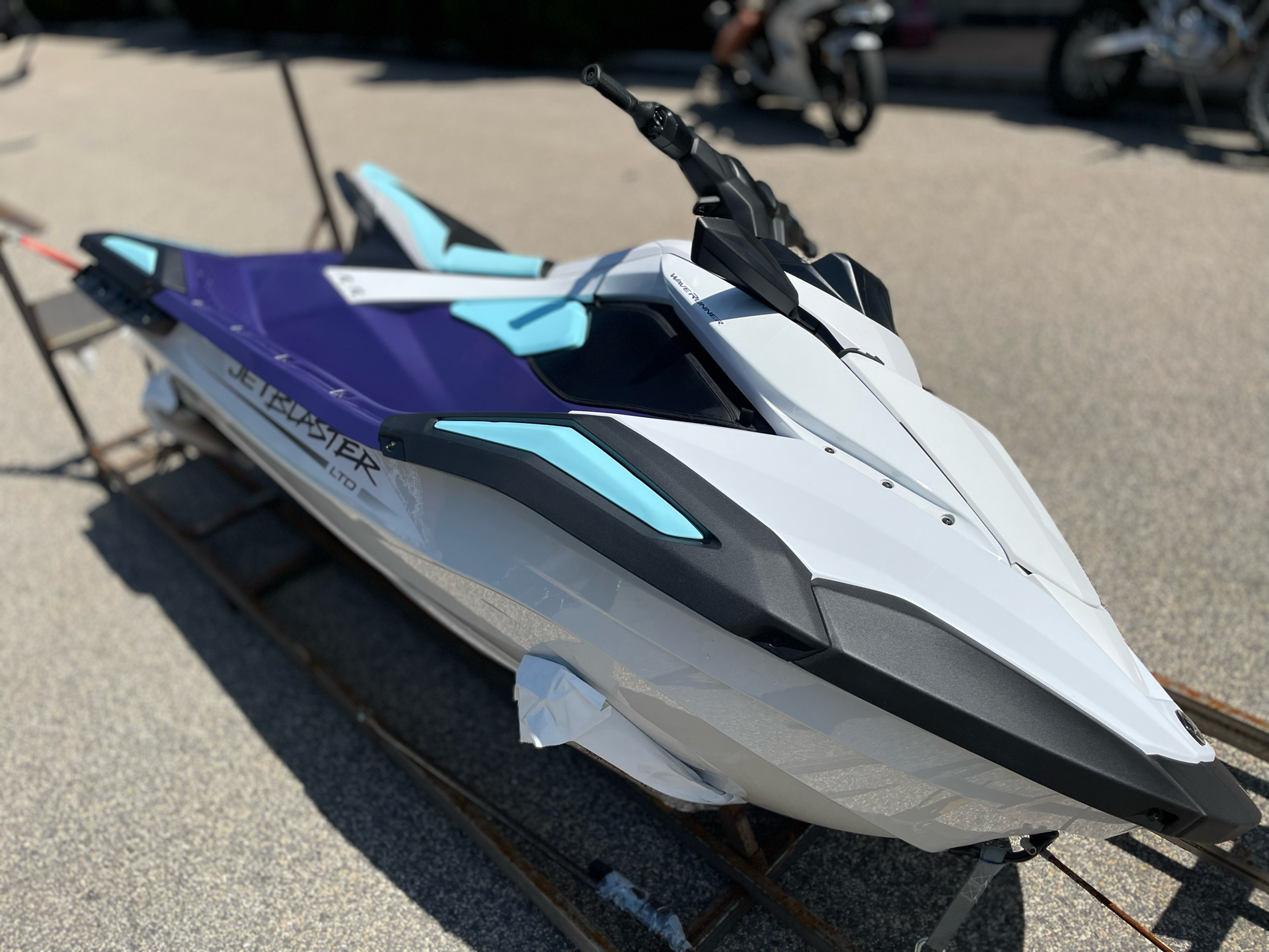 2025 Yamaha JetBlaster LTD in Tyngsboro, Massachusetts - Photo 8