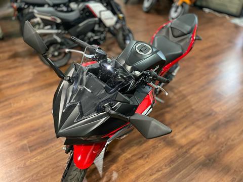 2025 Kawasaki Ninja 500 SE ABS in Tyngsboro, Massachusetts - Photo 12