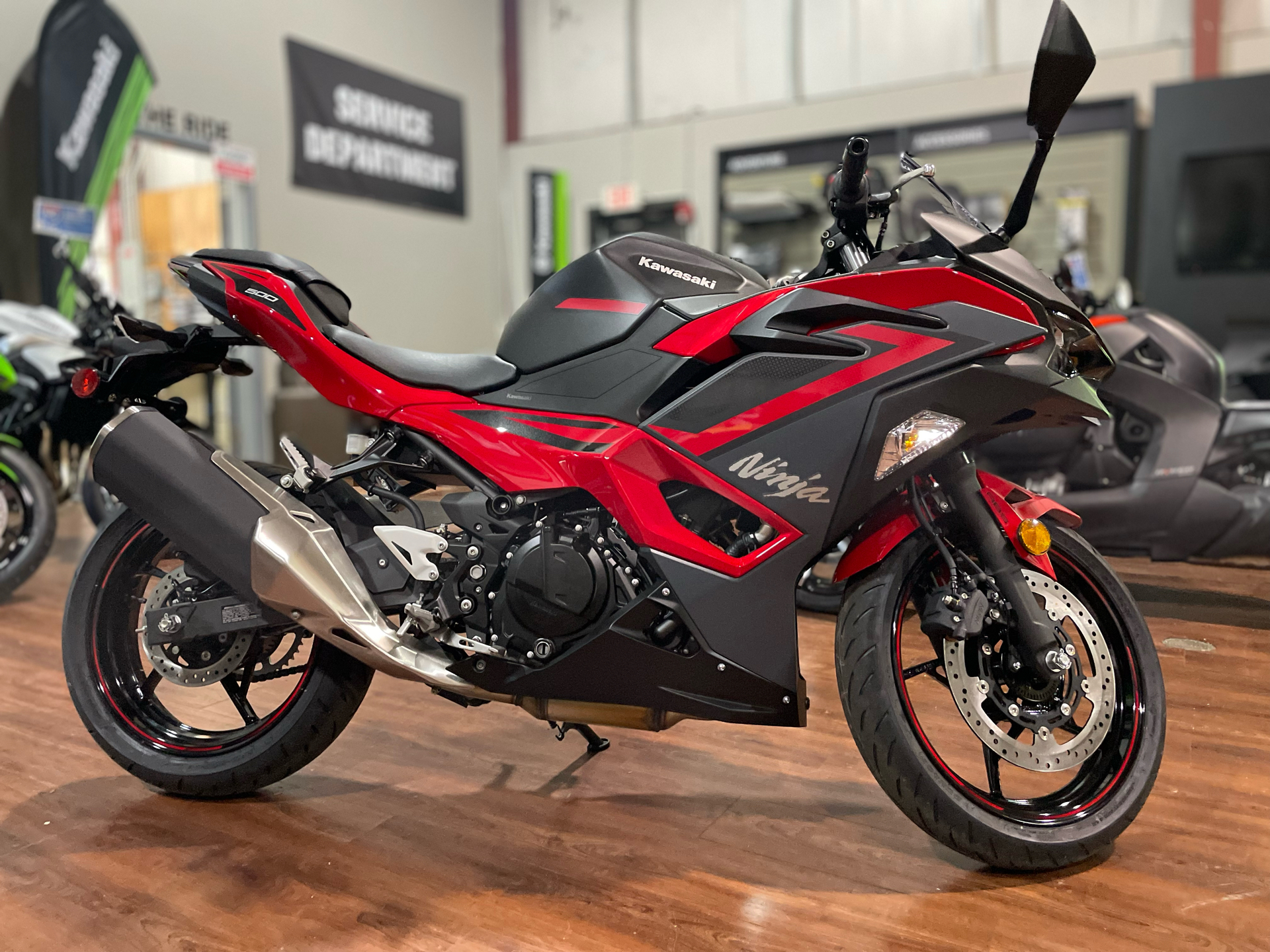 2025 Kawasaki Ninja 500 SE ABS in Tyngsboro, Massachusetts - Photo 13