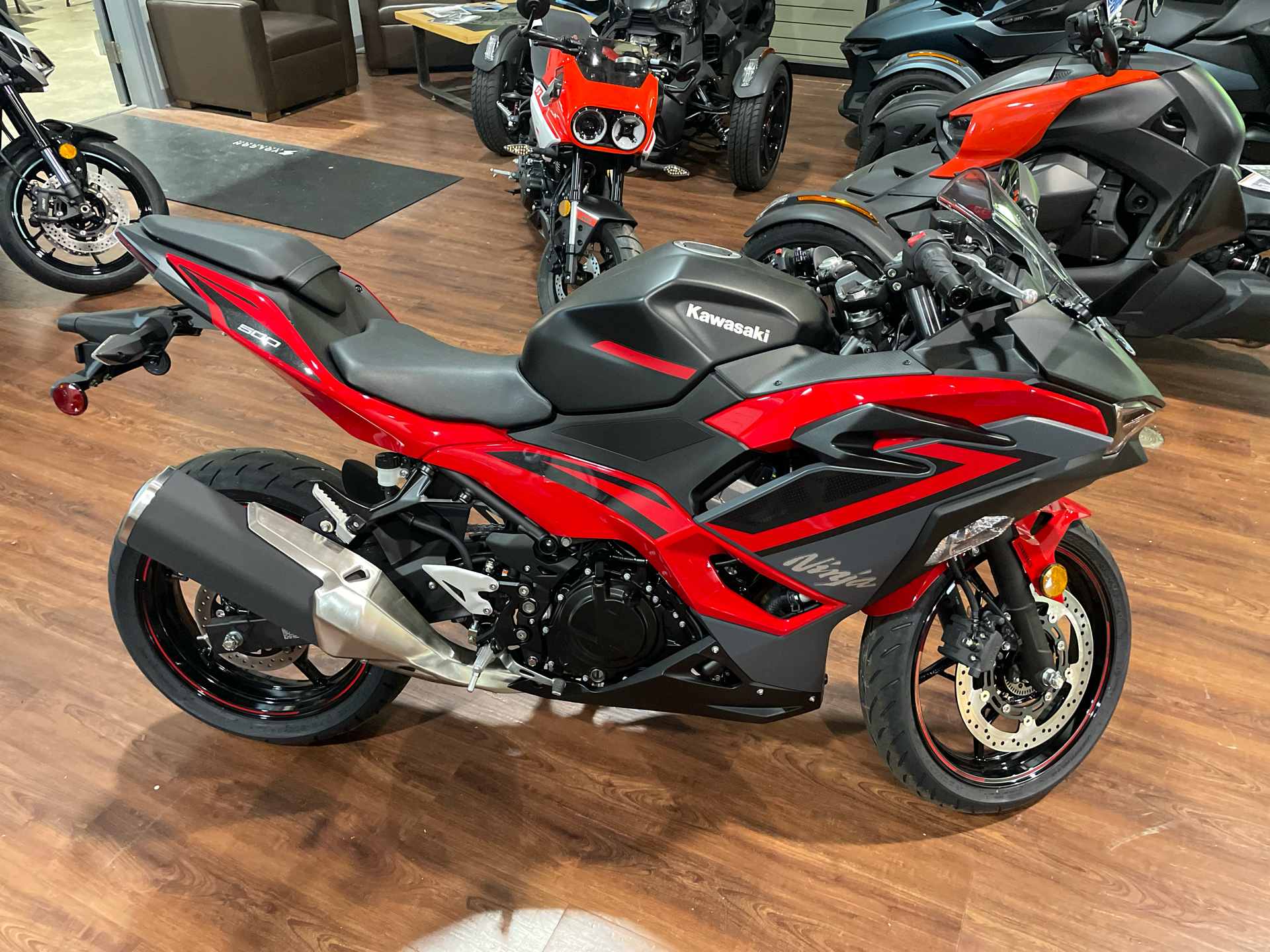 2025 Kawasaki Ninja 500 SE ABS in Tyngsboro, Massachusetts - Photo 17