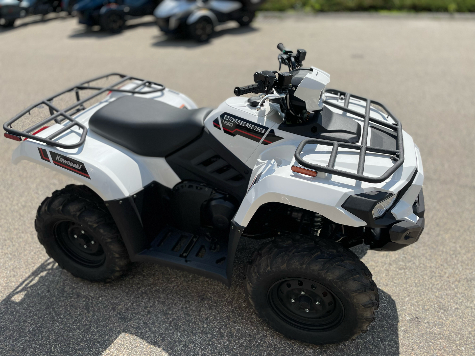 2025 Kawasaki Brute Force 450 4x4 in Tyngsboro, Massachusetts - Photo 5