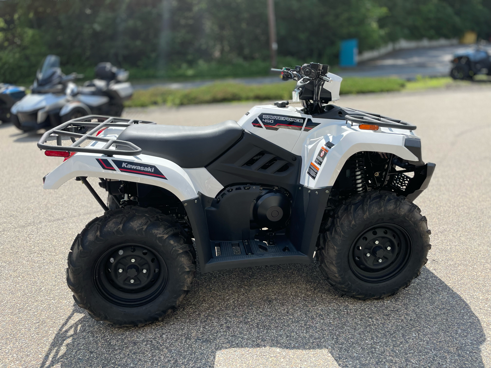 2025 Kawasaki Brute Force 450 4x4 in Tyngsboro, Massachusetts - Photo 6