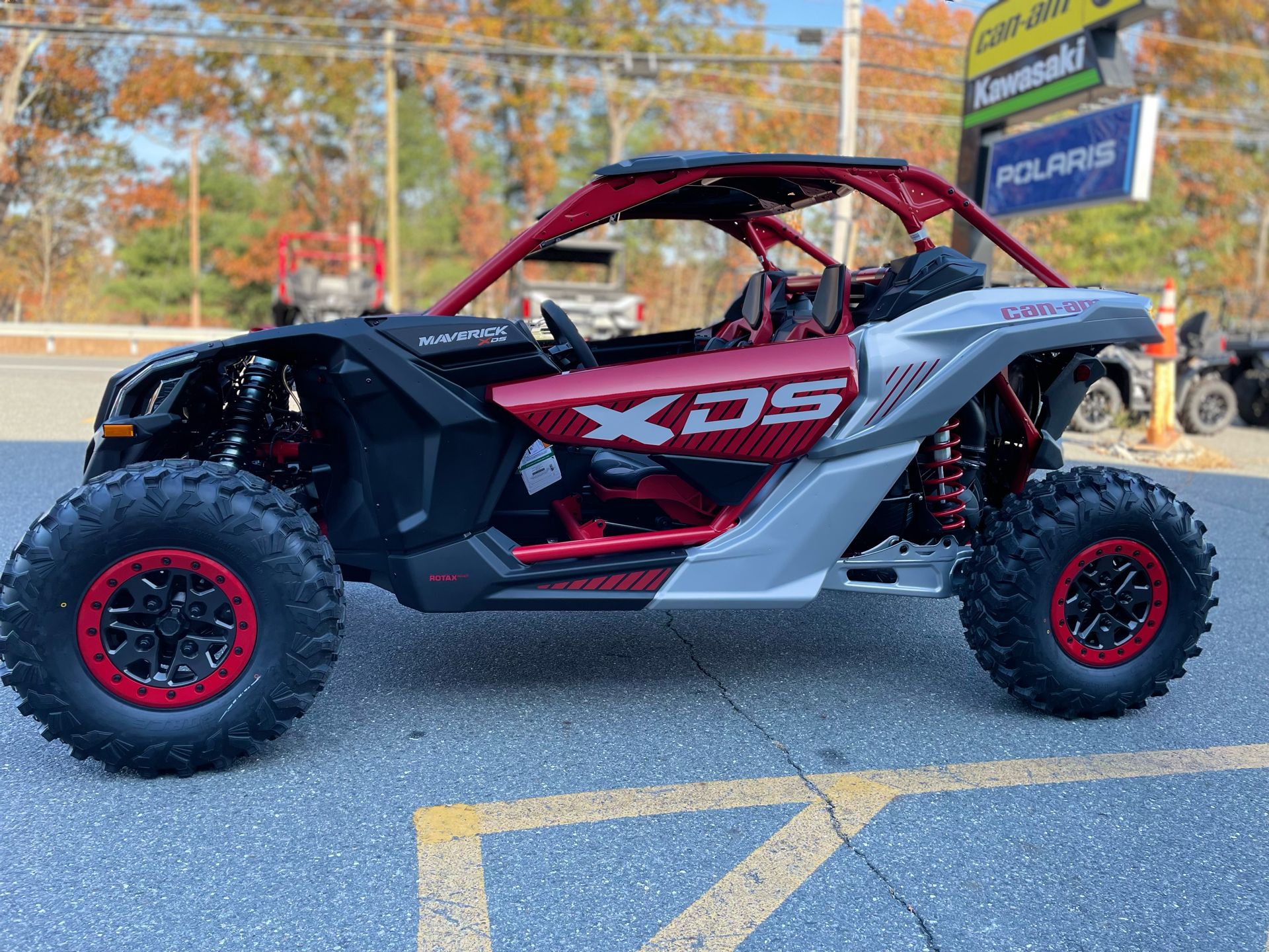 2025 Can-Am Maverick X3 X DS Turbo RR with Smart-Shox in Tyngsboro, Massachusetts - Photo 4