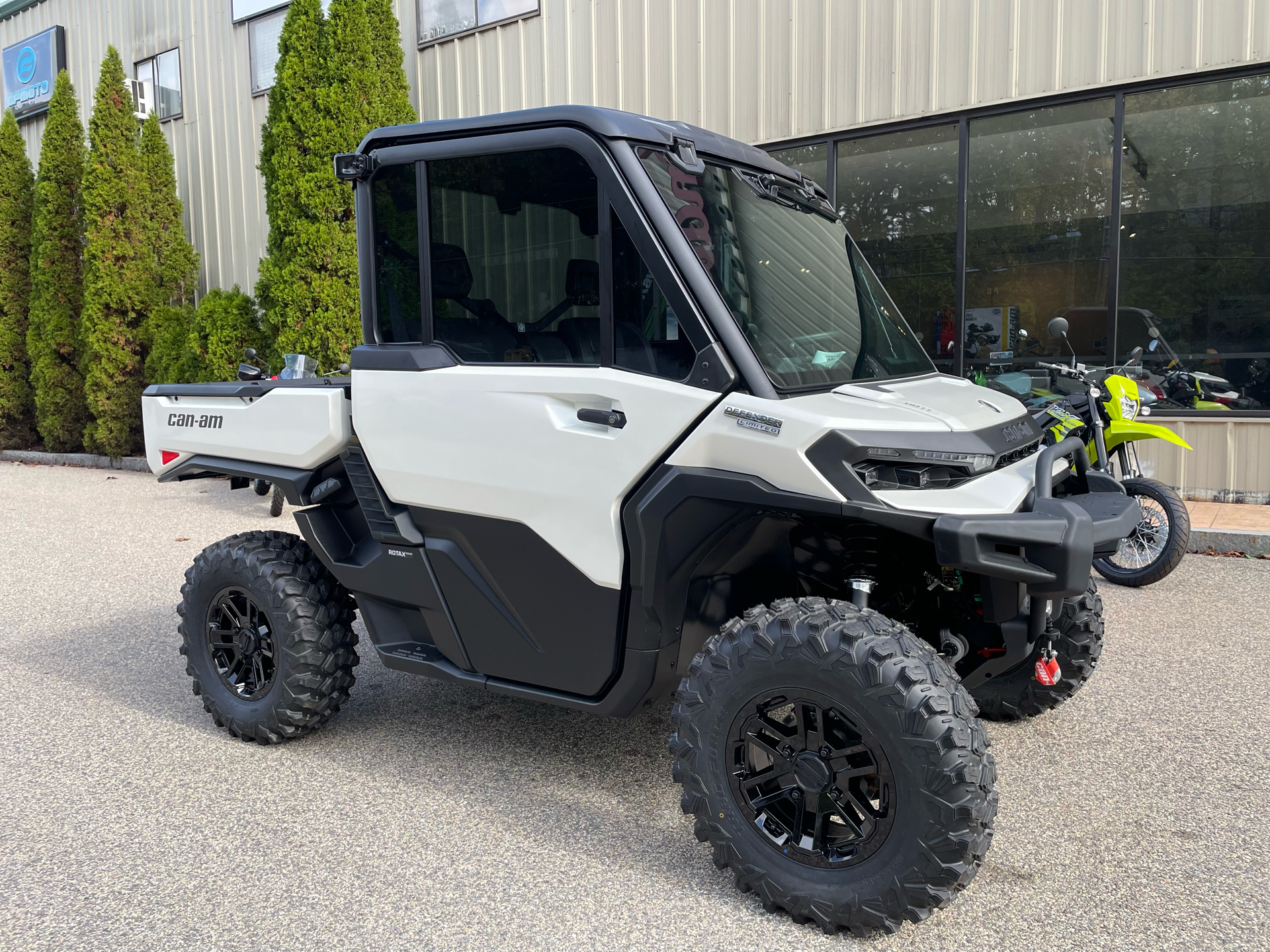 2026 Can-Am Defender Limited HD11 in Tyngsboro, Massachusetts - Photo 4