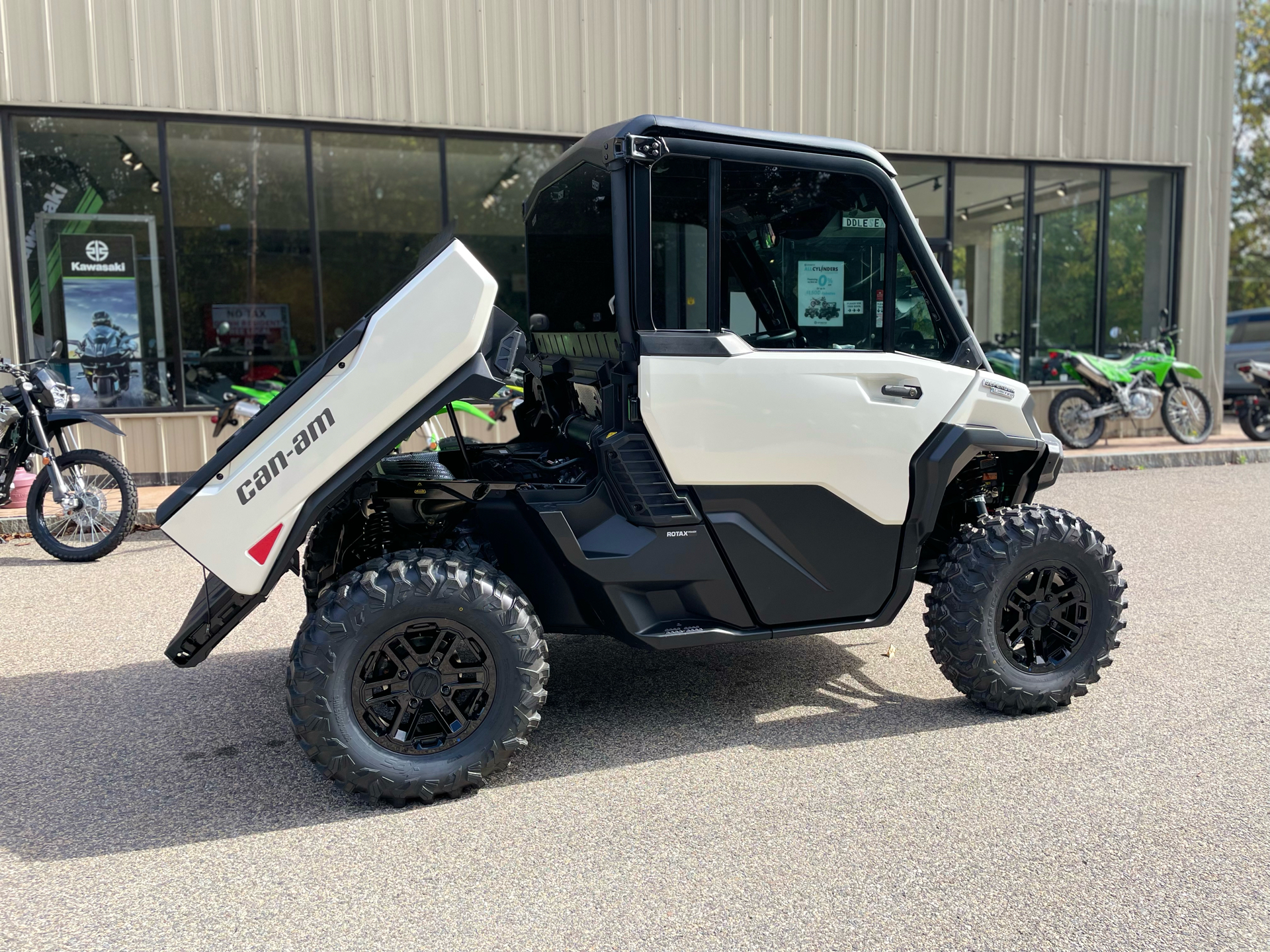 2026 Can-Am Defender Limited HD11 in Tyngsboro, Massachusetts - Photo 10