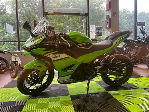 2025 Kawasaki Ninja 500 SE KRT Edition ABS in Tyngsboro, Massachusetts - Photo 2