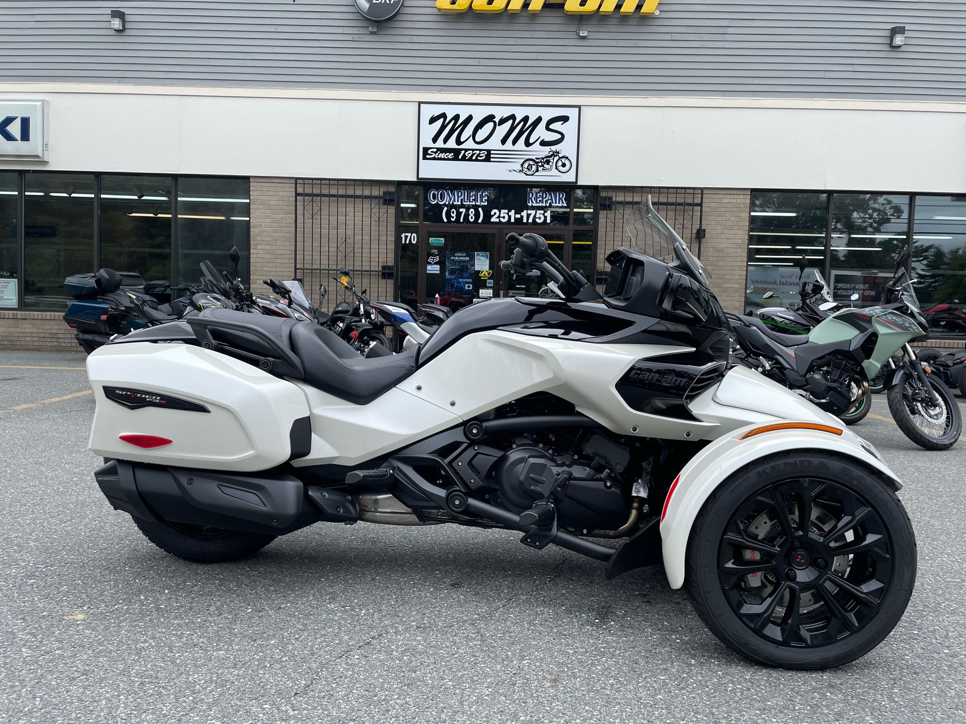 2024 Can-Am Spyder F3-T in Tyngsboro, Massachusetts - Photo 7