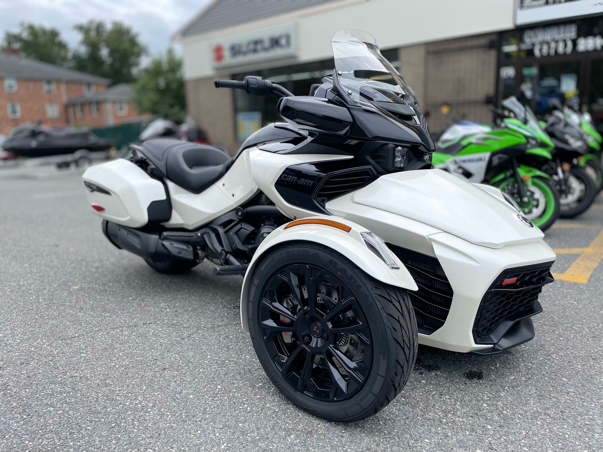 2024 Can-Am Spyder F3-T in Tyngsboro, Massachusetts - Photo 11
