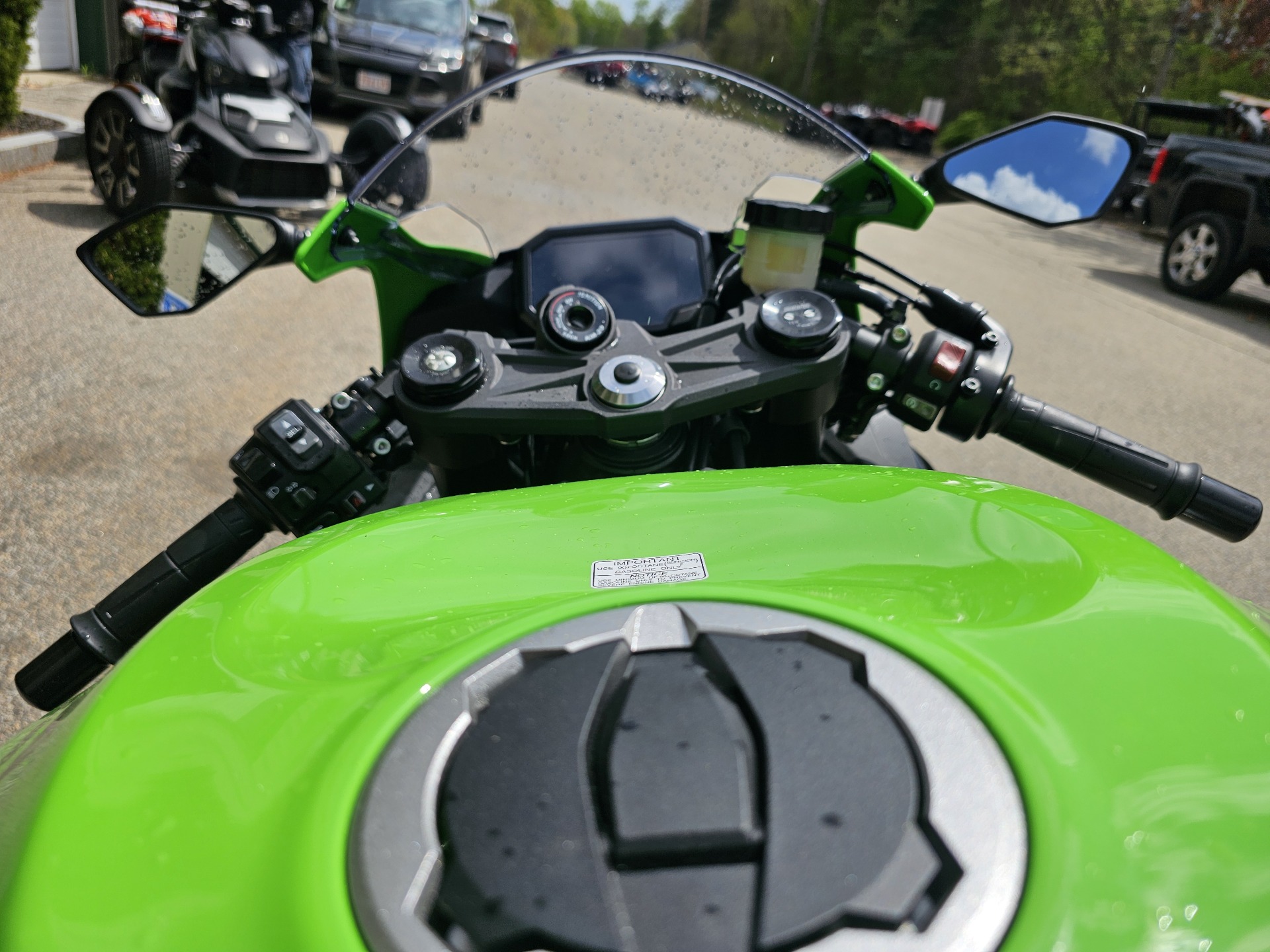 2025 Kawasaki Ninja ZX-6R KRT Edition ABS in Tyngsboro, Massachusetts - Photo 7