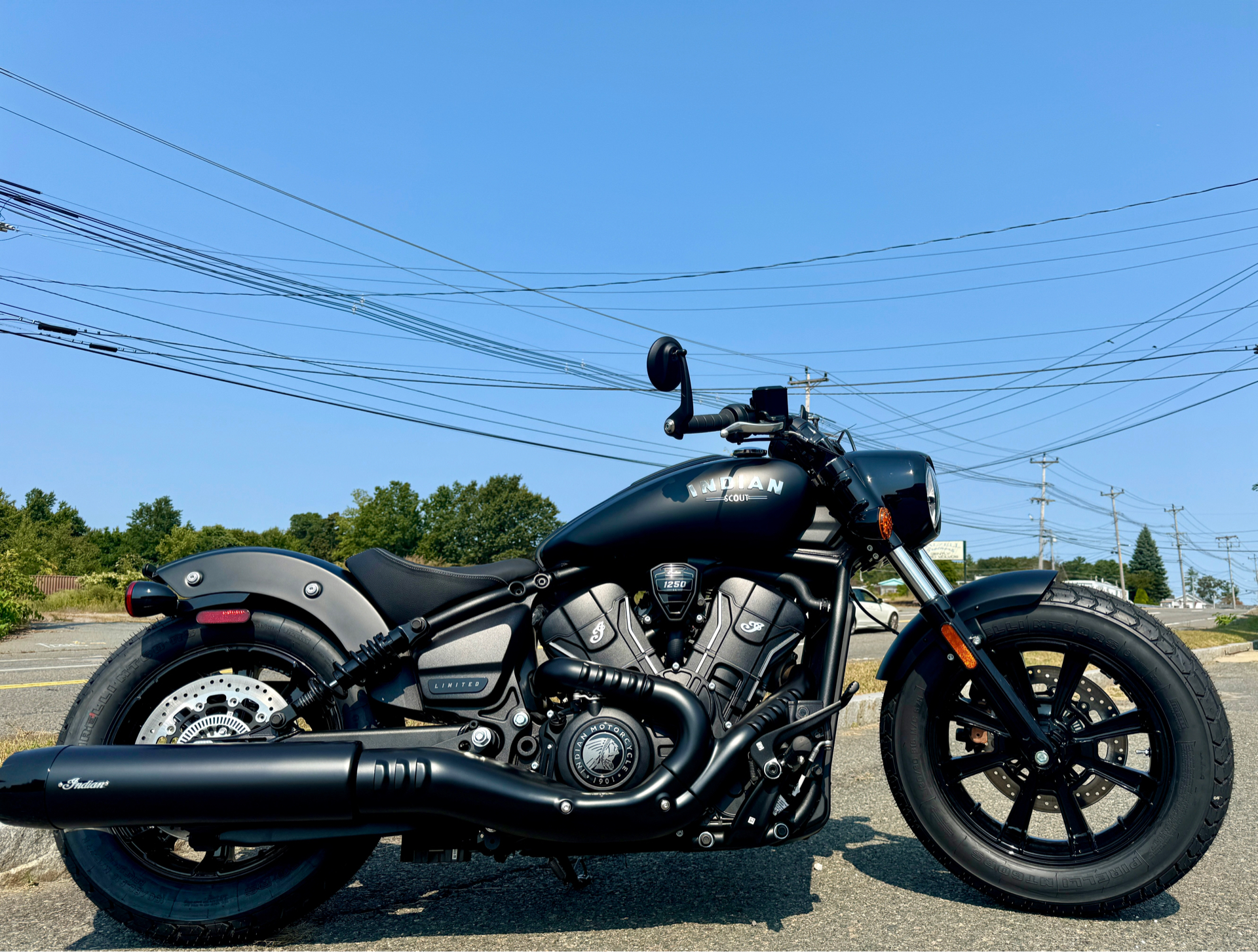 2025 Indian Motorcycle Scout® Bobber Limited +Tech in Tyngsboro, Massachusetts - Photo 14