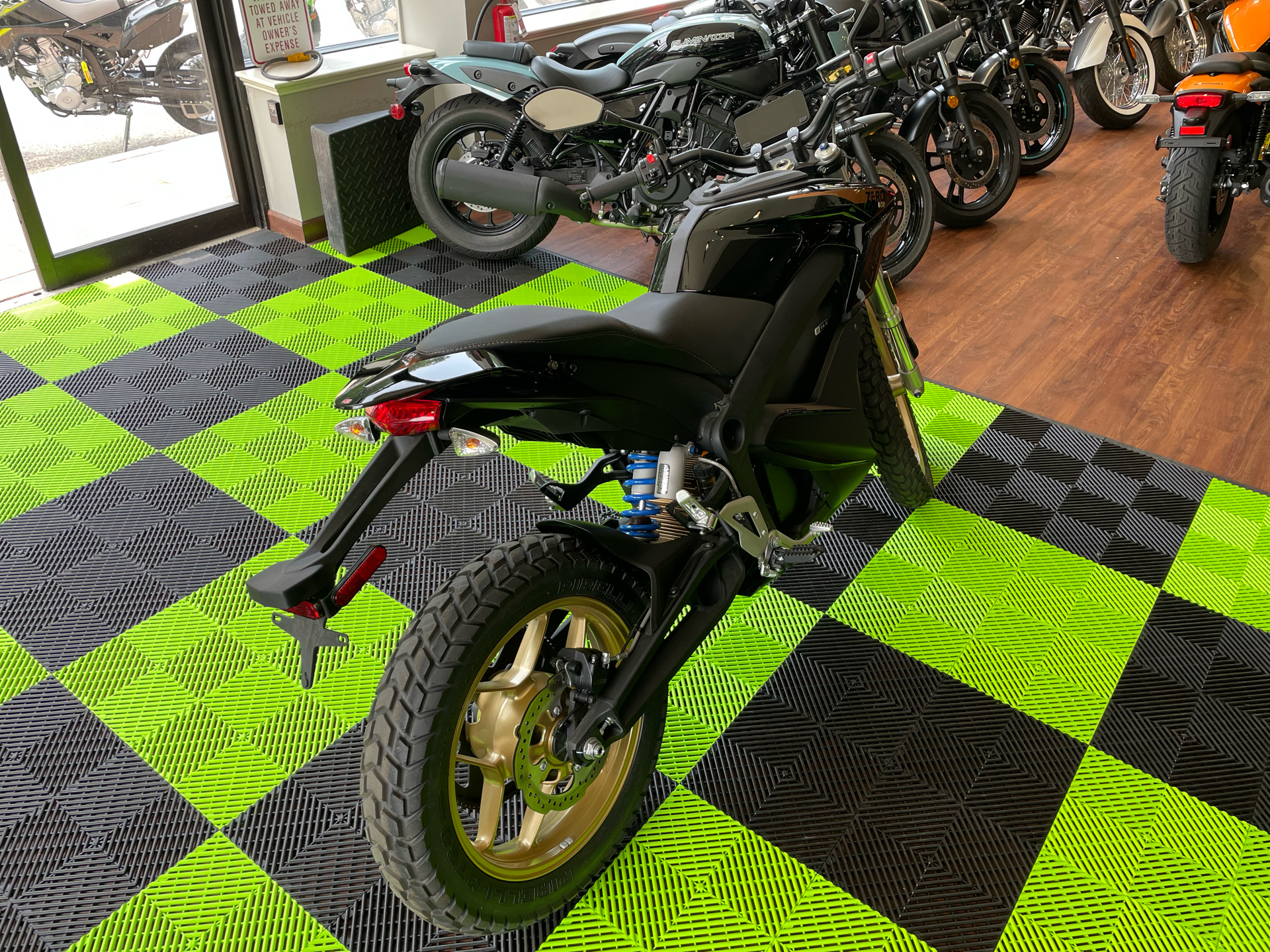 2023 Zero Motorcycles DSR ZF14.4 in Tyngsboro, Massachusetts - Photo 10