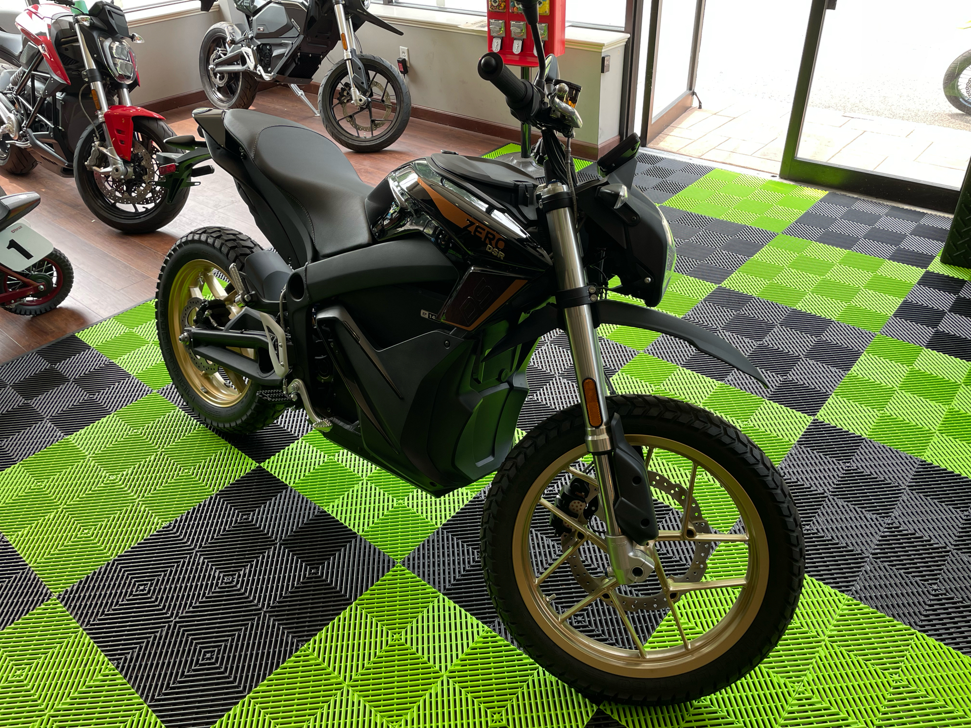 2023 Zero Motorcycles DSR ZF14.4 in Tyngsboro, Massachusetts - Photo 12