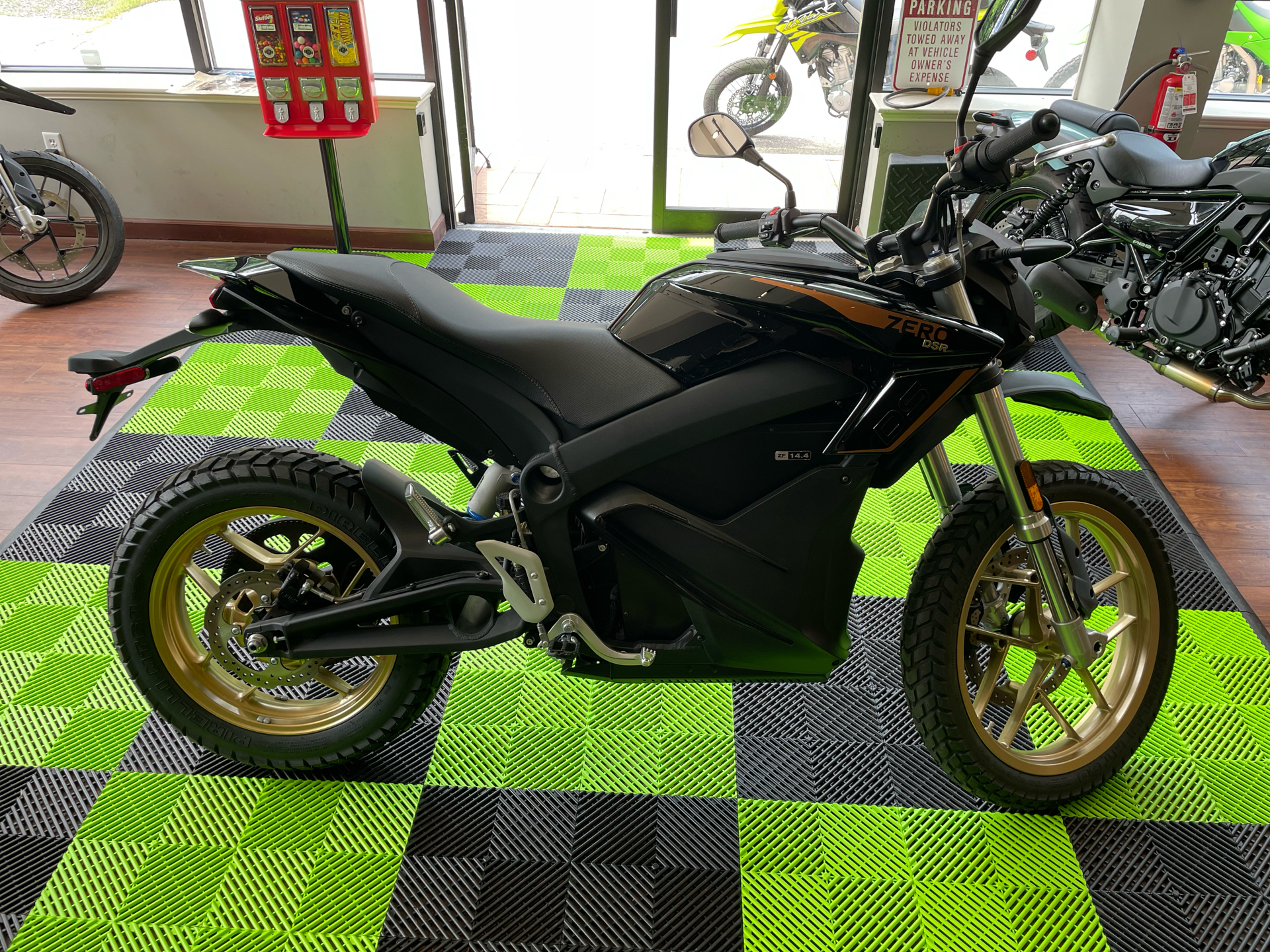 2023 Zero Motorcycles DSR ZF14.4 in Tyngsboro, Massachusetts - Photo 20