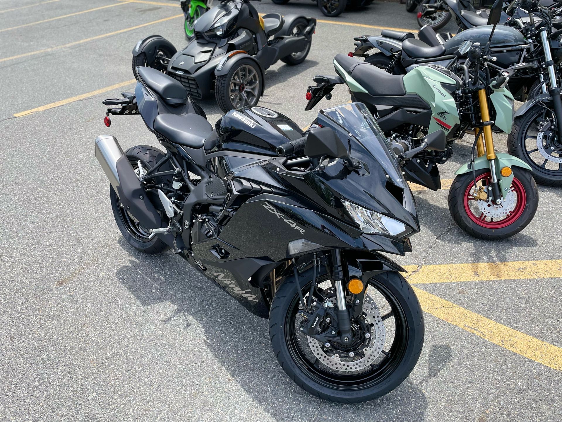 2024 Kawasaki Ninja ZX-4R ABS in Tyngsboro, Massachusetts - Photo 25
