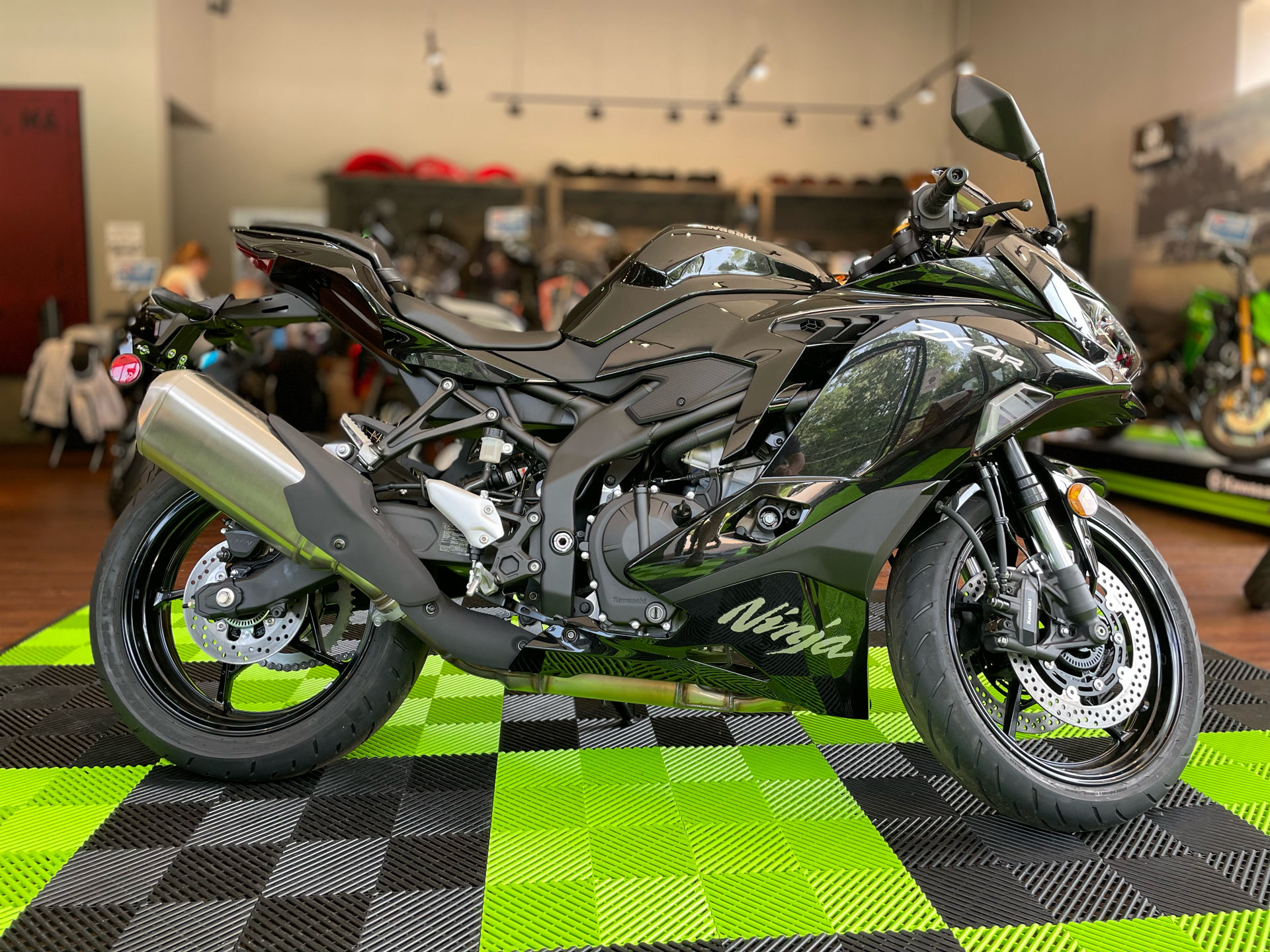 2024 Kawasaki Ninja ZX-4R ABS in Tyngsboro, Massachusetts - Photo 1
