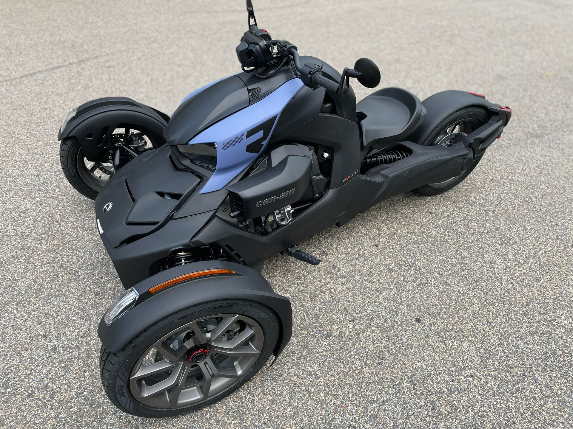 2025 Can-Am Ryker 900 ACE in Tyngsboro, Massachusetts - Photo 2
