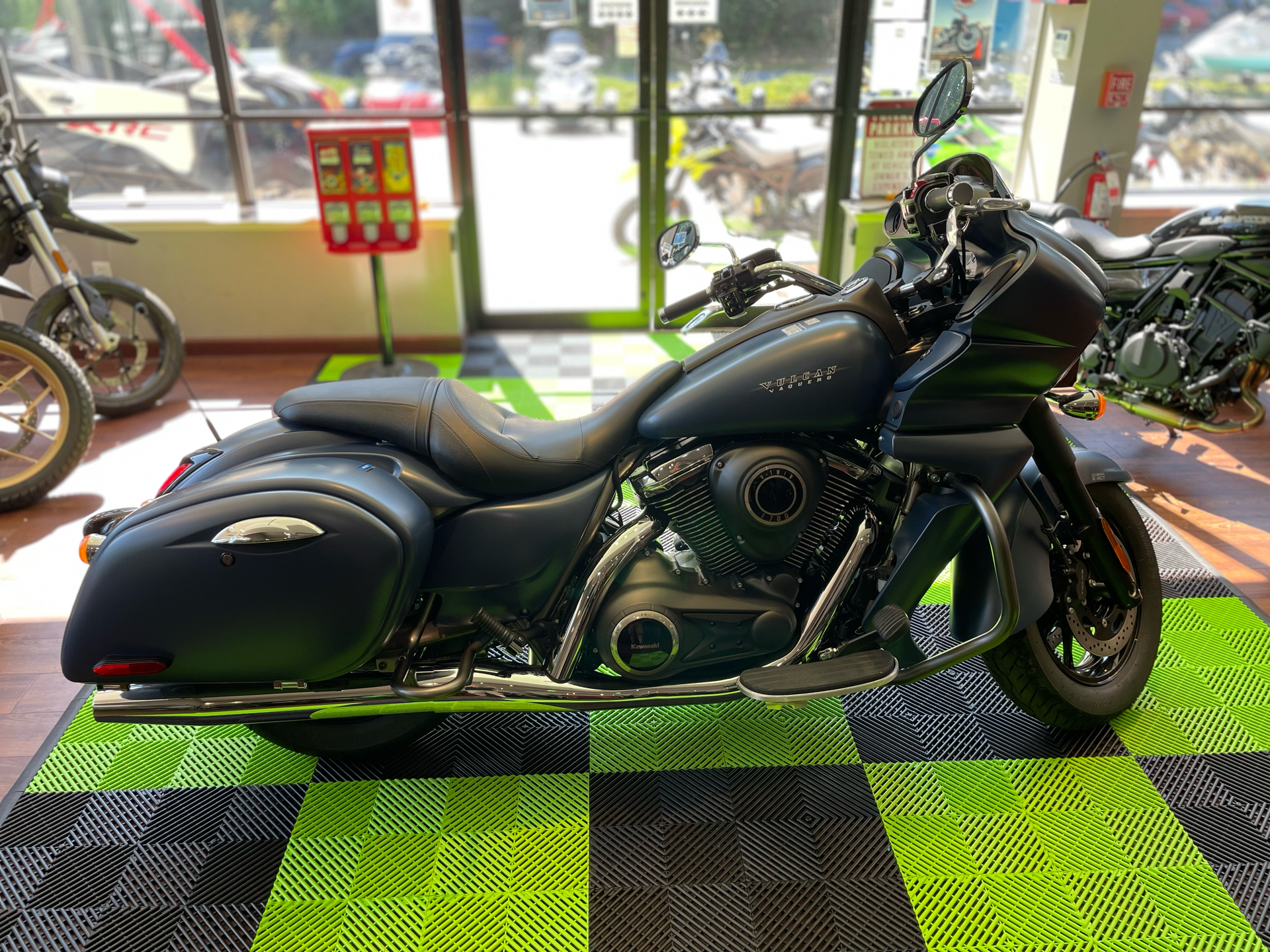 2024 Kawasaki Vulcan 1700 Vaquero ABS in Tyngsboro, Massachusetts - Photo 16