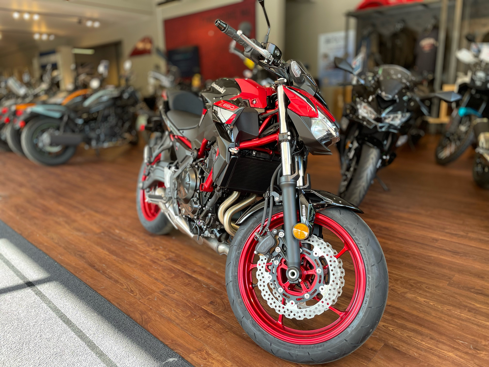 2024 Kawasaki Z650 ABS in Tyngsboro, Massachusetts - Photo 3