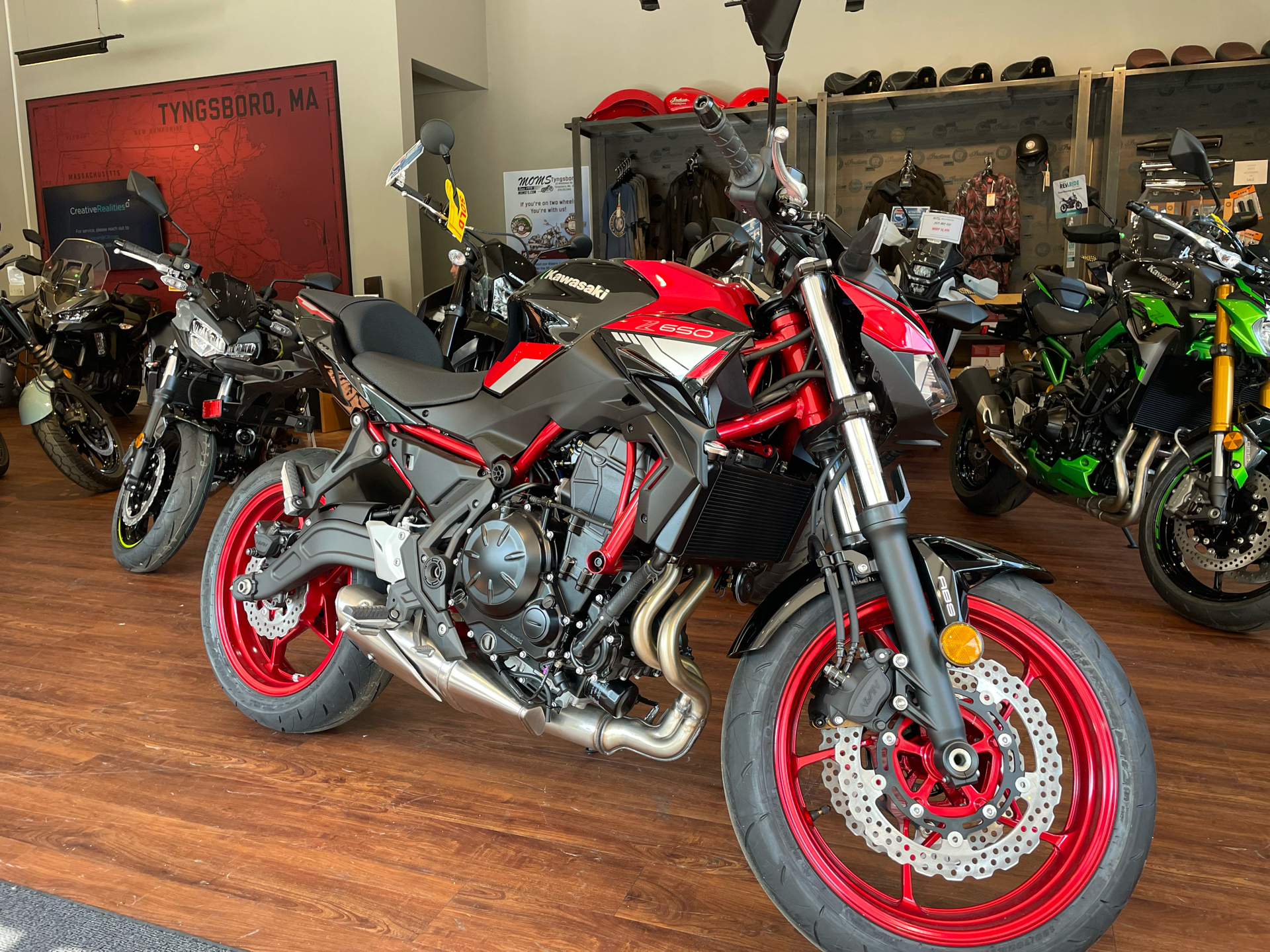 2024 Kawasaki Z650 ABS in Tyngsboro, Massachusetts - Photo 4