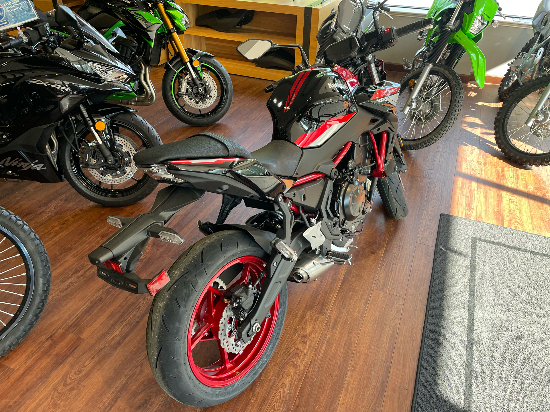 2024 Kawasaki Z650 ABS in Tyngsboro, Massachusetts - Photo 5