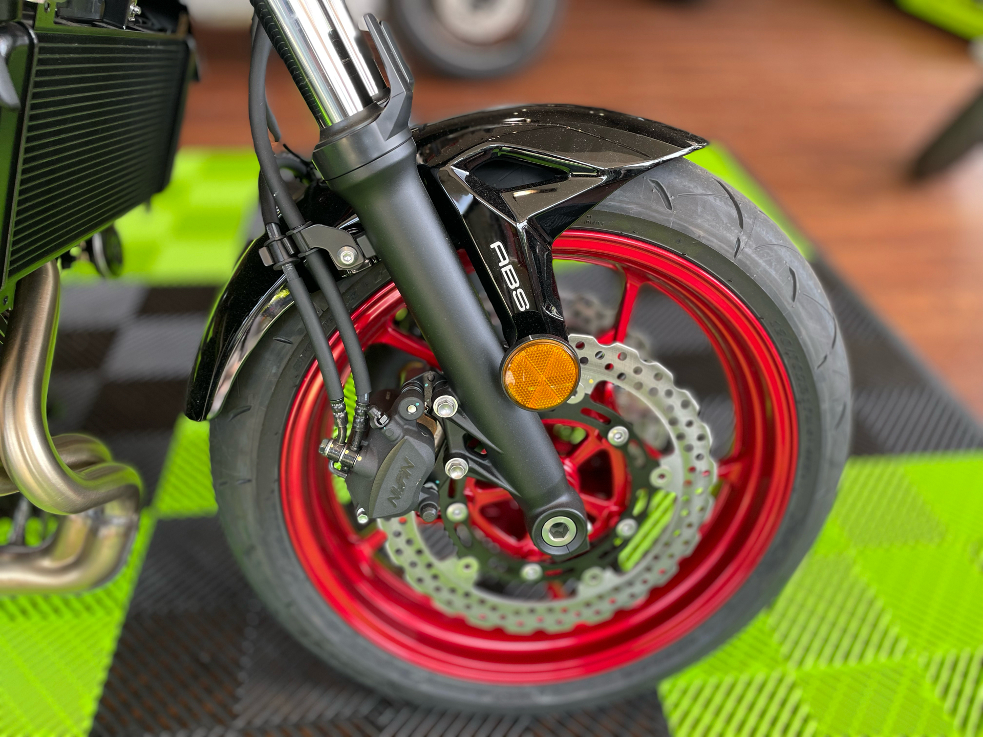 2024 Kawasaki Z650 ABS in Tyngsboro, Massachusetts - Photo 15