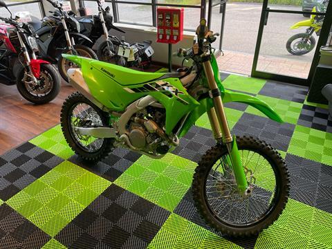 2025 Kawasaki KX 250 in Tyngsboro, Massachusetts - Photo 17
