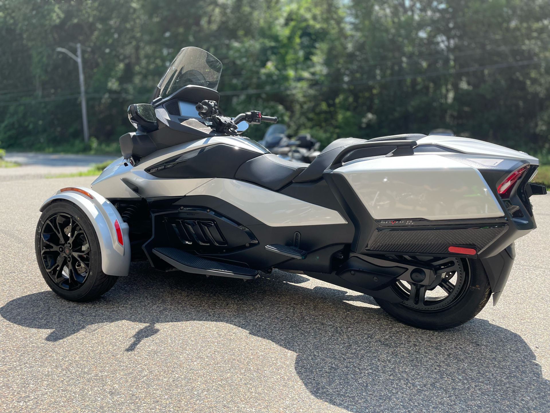 2024 Can-Am Spyder RT in Tyngsboro, Massachusetts - Photo 14