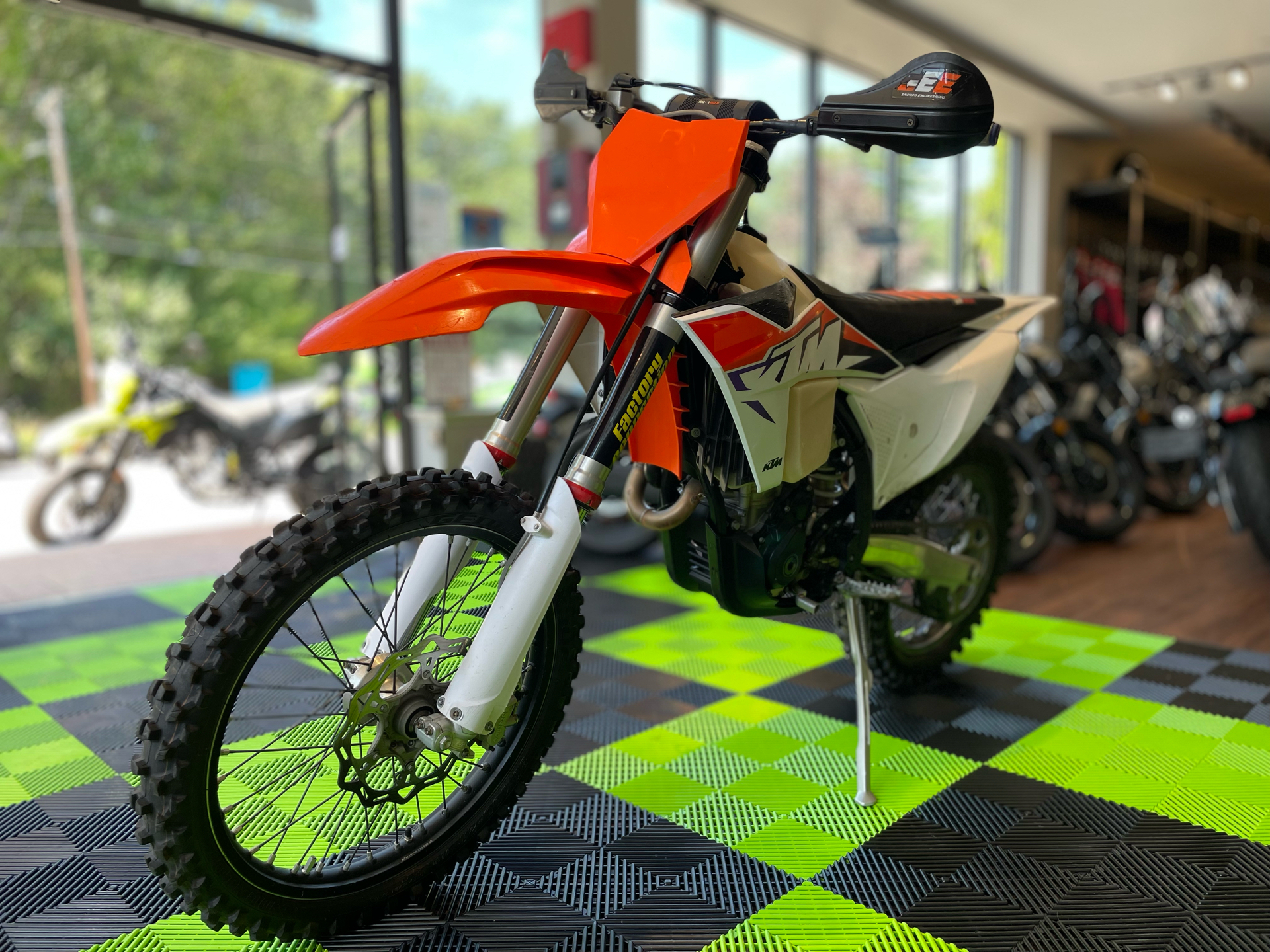 2023 KTM 250 XC-F in Tyngsboro, Massachusetts - Photo 2