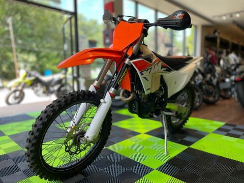2023 KTM 250 XC-F in Tyngsboro, Massachusetts - Photo 2