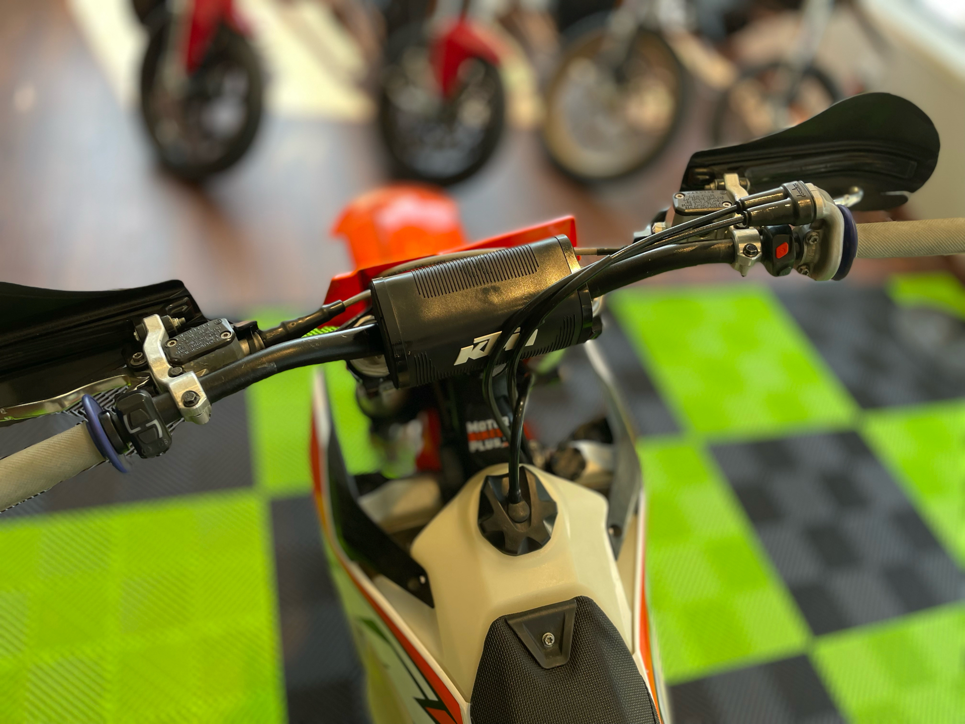 2023 KTM 250 XC-F in Tyngsboro, Massachusetts - Photo 8
