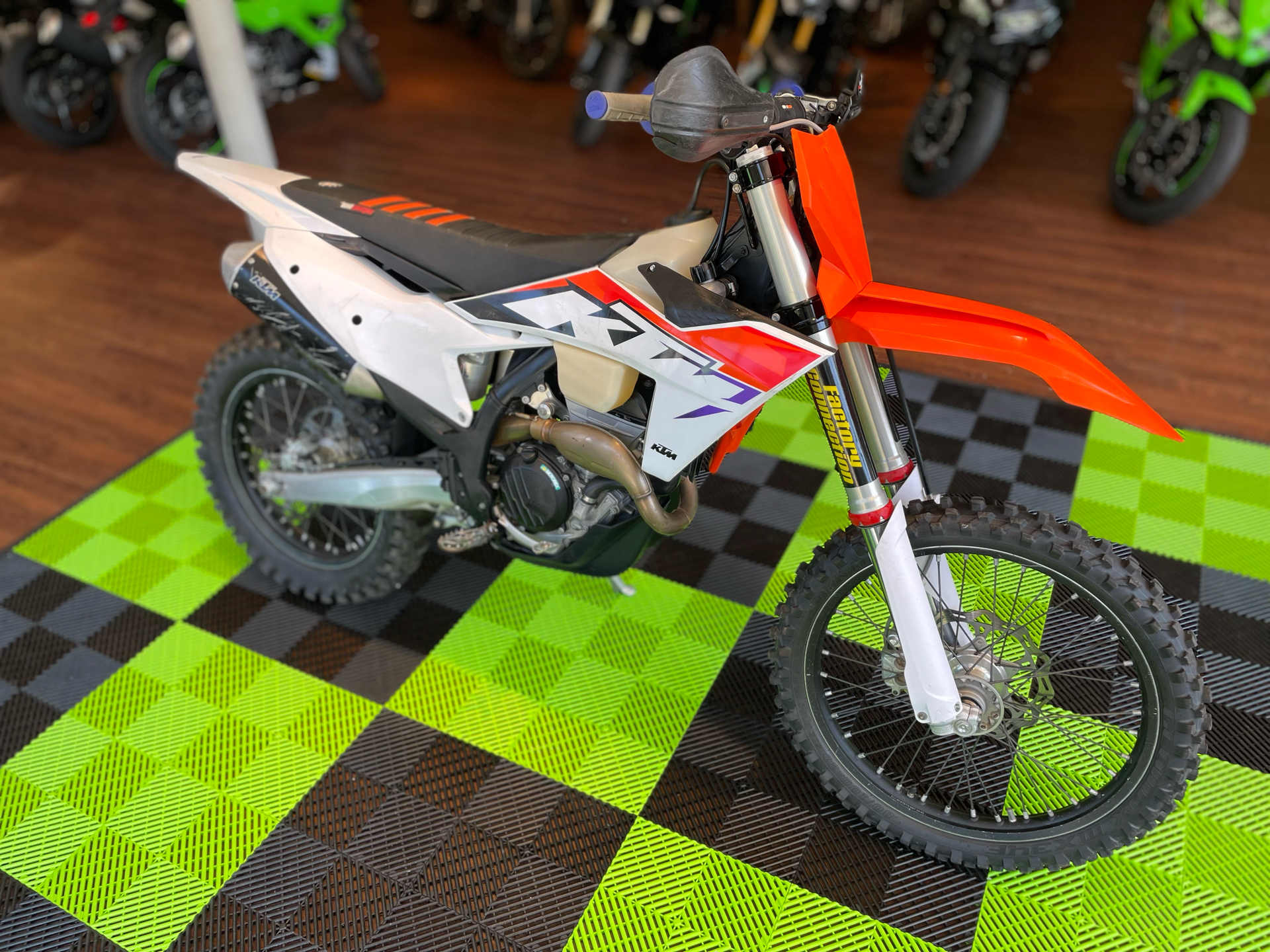 2023 KTM 250 XC-F in Tyngsboro, Massachusetts - Photo 12