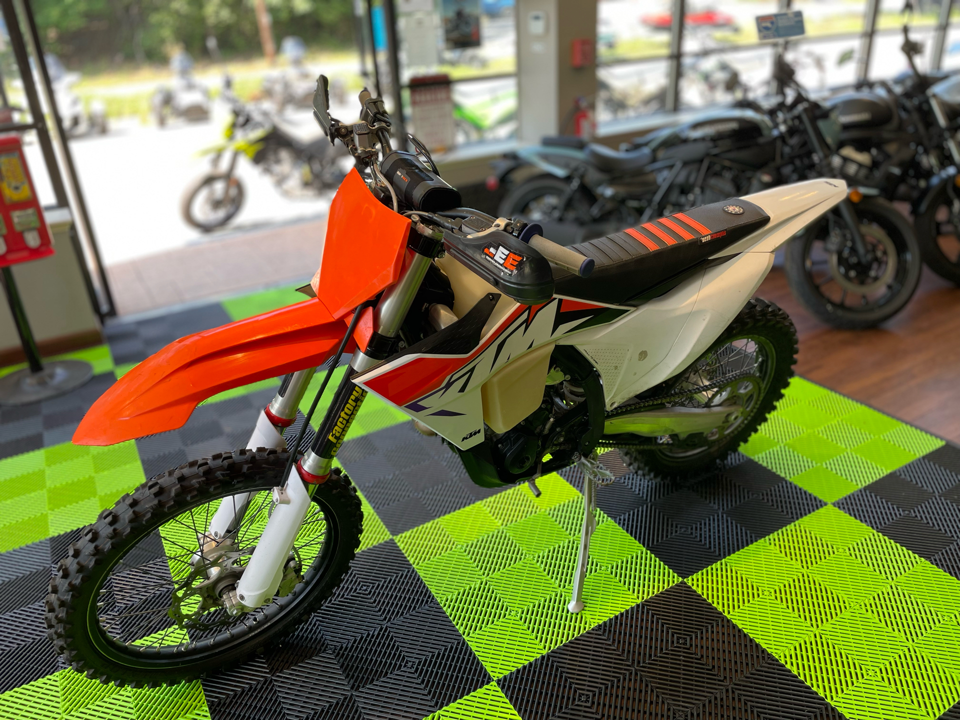 2023 KTM 250 XC-F in Tyngsboro, Massachusetts - Photo 16