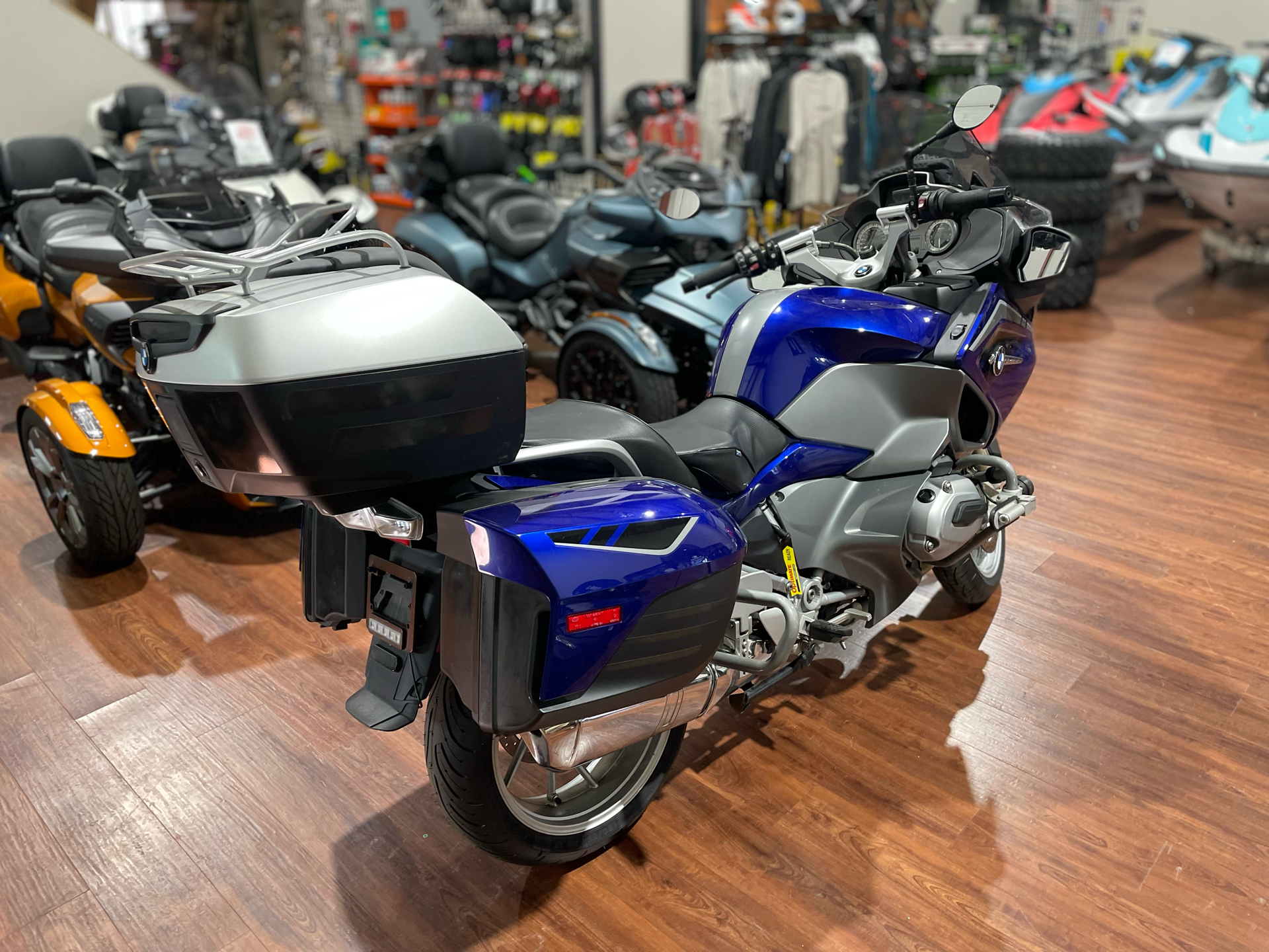 2016 BMW R 1200 RT in Tyngsboro, Massachusetts - Photo 23