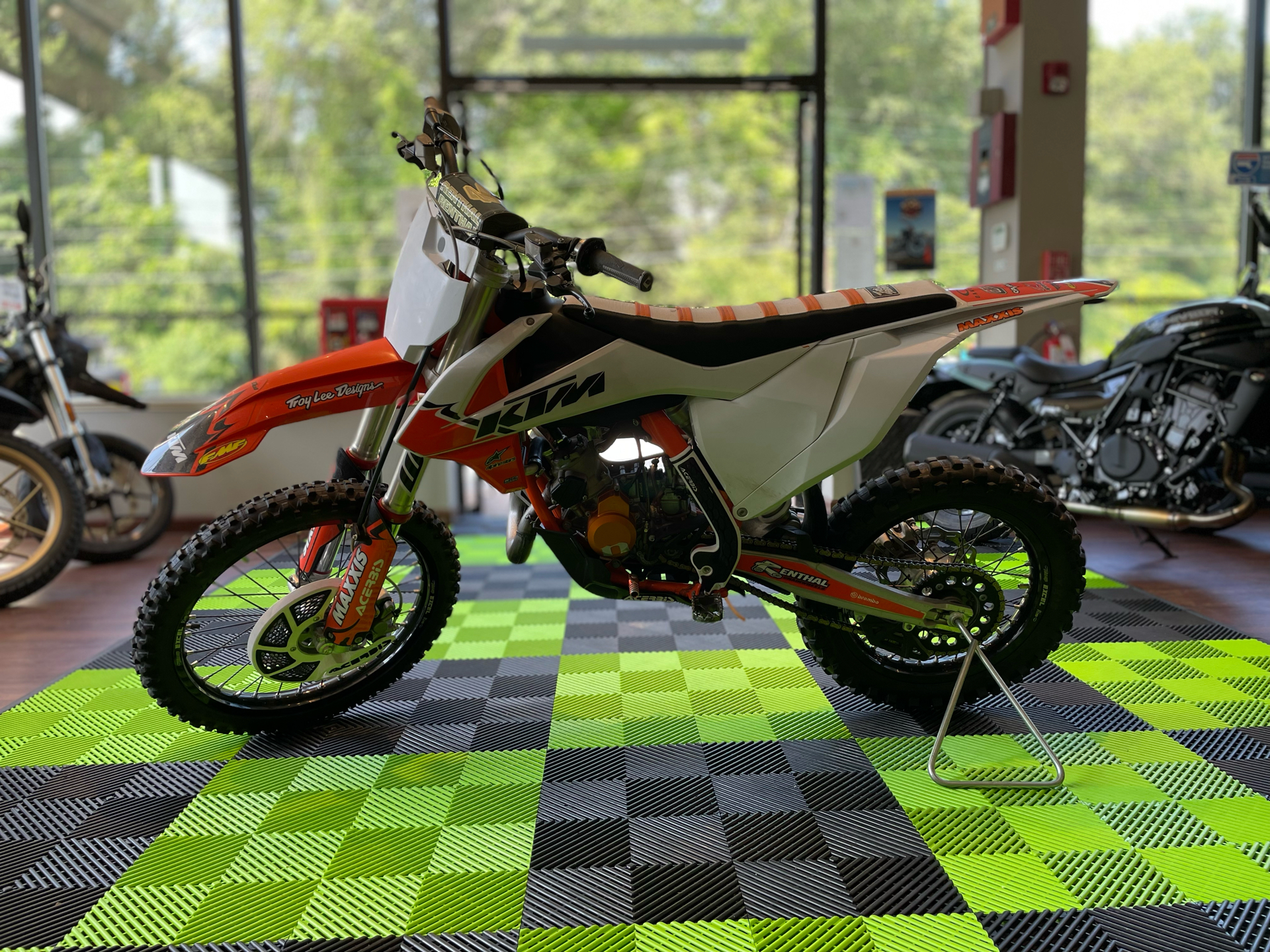 2022 KTM 85 SX 19/16 in Tyngsboro, Massachusetts - Photo 7