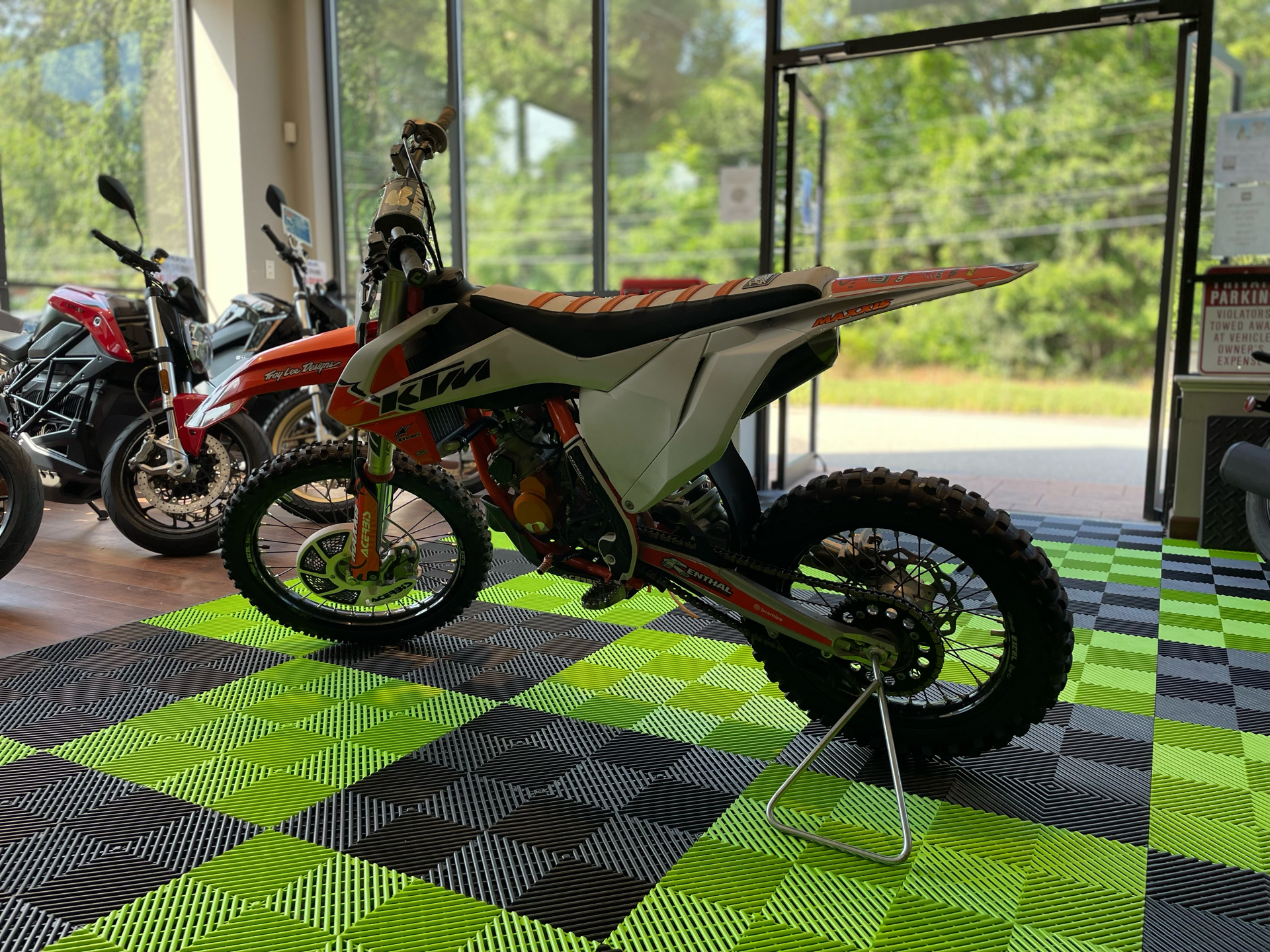 2022 KTM 85 SX 19/16 in Tyngsboro, Massachusetts - Photo 8