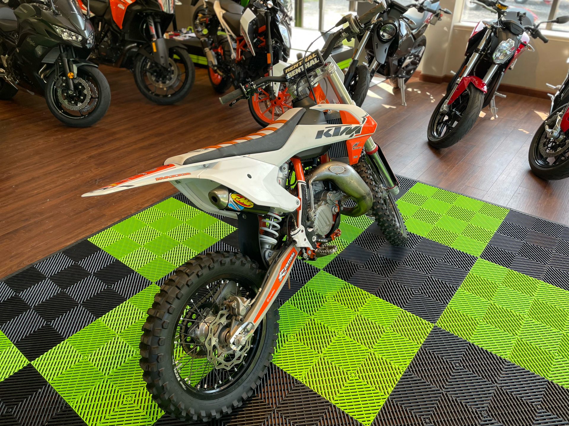 2022 KTM 85 SX 19/16 in Tyngsboro, Massachusetts - Photo 10