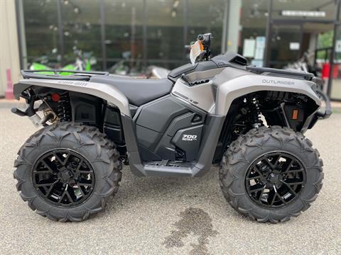 2025 Can-Am Outlander XT 700 in Tyngsboro, Massachusetts