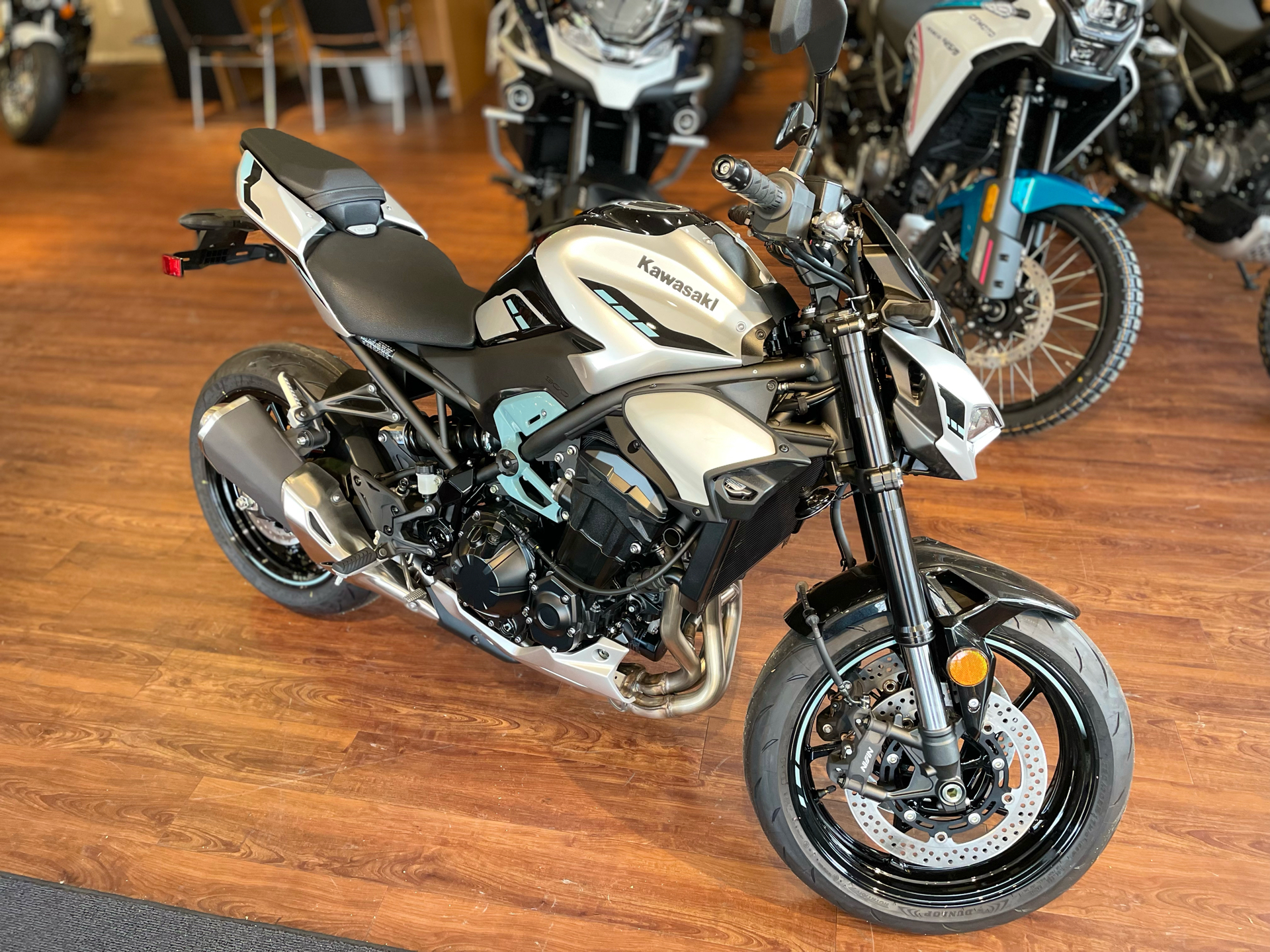 2025 Kawasaki Z900 ABS in Tyngsboro, Massachusetts - Photo 14