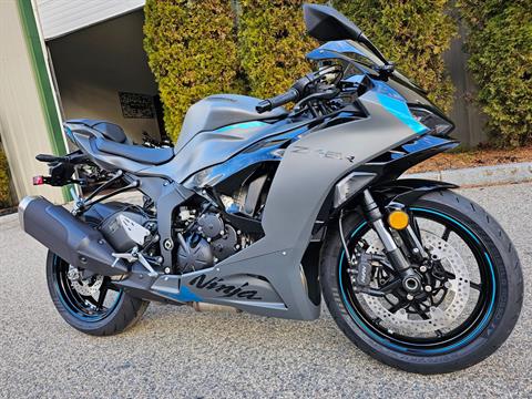 2025 Kawasaki Ninja ZX-6R in Tyngsboro, Massachusetts - Photo 5