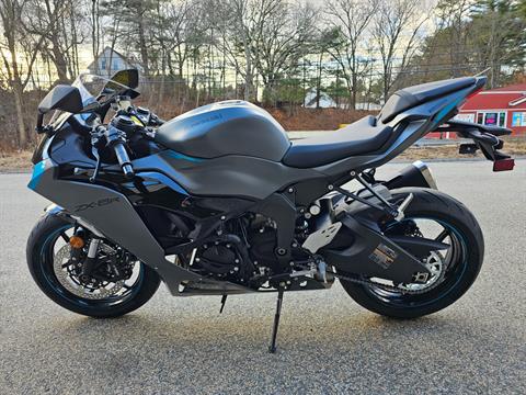 2025 Kawasaki Ninja ZX-6R in Tyngsboro, Massachusetts - Photo 2