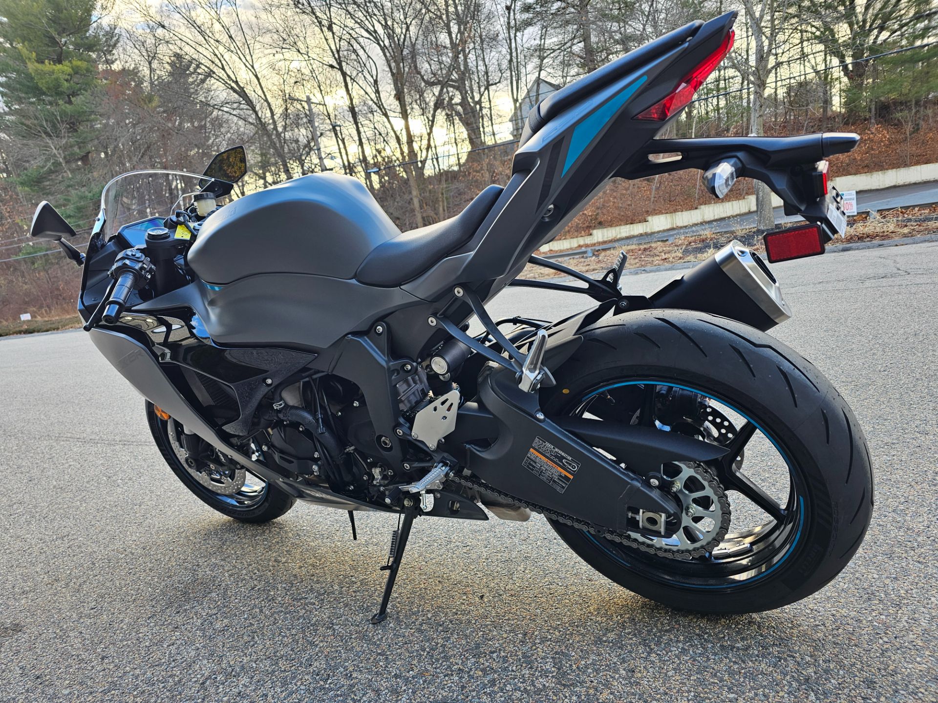 2025 Kawasaki Ninja ZX-6R in Tyngsboro, Massachusetts - Photo 11