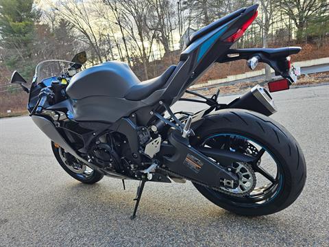 2025 Kawasaki Ninja ZX-6R in Tyngsboro, Massachusetts - Photo 11