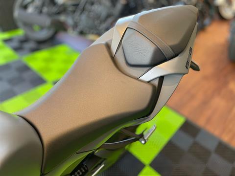 2025 Kawasaki Ninja ZX-6R in Tyngsboro, Massachusetts - Photo 15